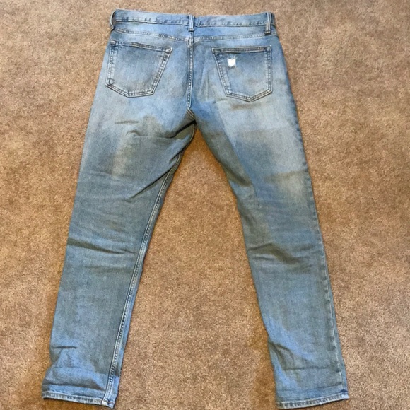Distressed denim - Picture 2 of 2